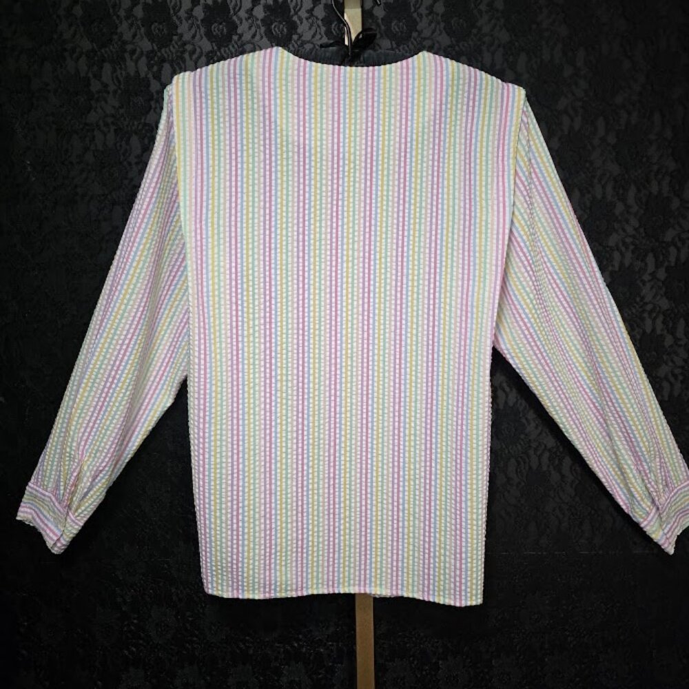 Chic Pastel Striped Blouse - Picture 5 of 12